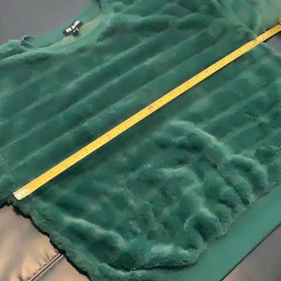💥 Steve Madden XL Green Plush Fuzzy Sweater Top - Picture 7 of 14